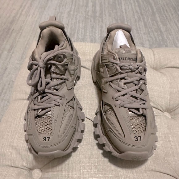 Balenciaga Shoes - WOMEN'S TRACK SNEAKER RECYCLED SOLE IN BEIGE